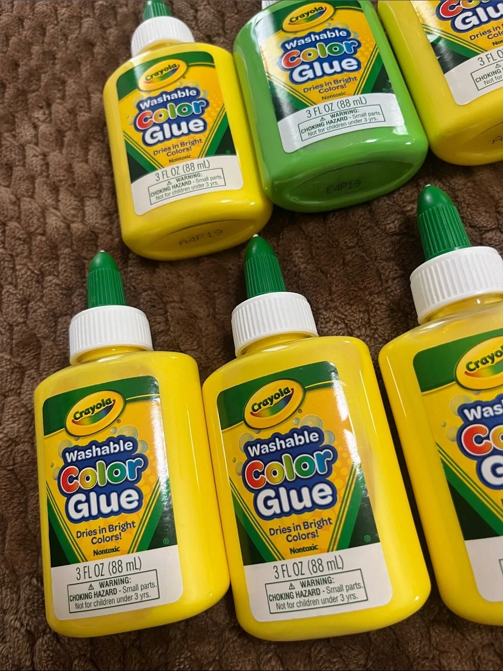 Crayola Washable Color Glue Bottles in Bright Yellow & Green